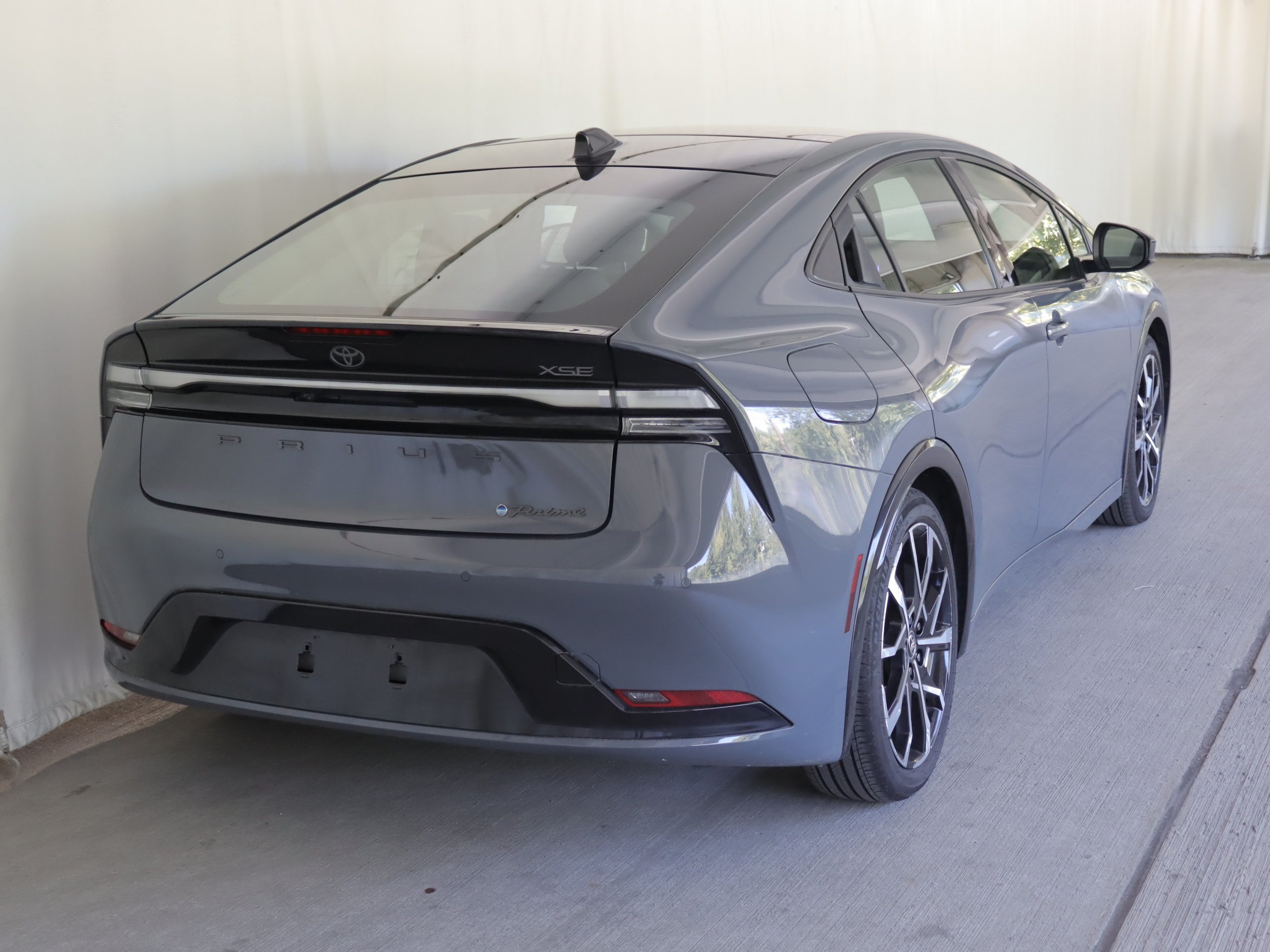 Used 2023 Toyota Prius Prime FWD image 6
