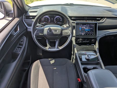 Used 2024 Jeep Grand Cherokee L Laredo w/ Luxury Tech Group I RWD image 32