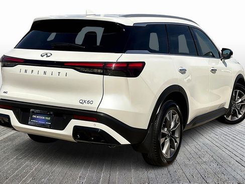 Certified 2025 INFINITI QX60 Luxe image 9