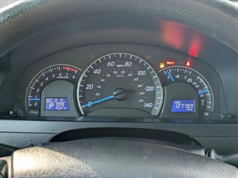 Used 2014 Toyota Camry LE FWD image 11