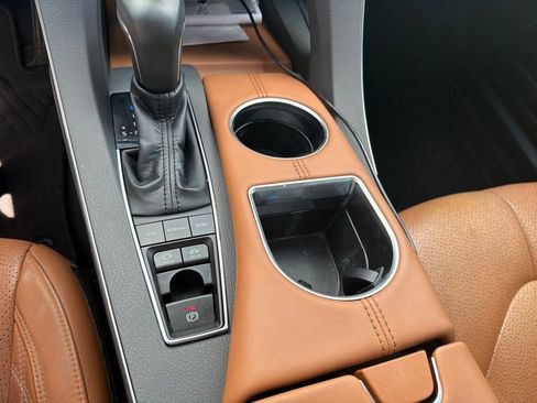 Used 2019 Toyota Avalon Limited FWD image 22