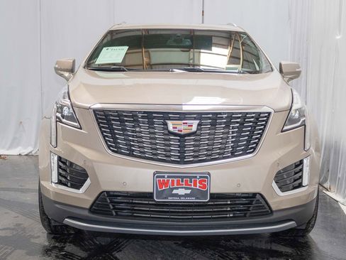 Used 2023 Cadillac XT5 Premium Luxury image 2