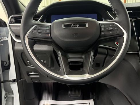 Used 2024 Jeep Grand Cherokee L Laredo AWD/4WD image 13