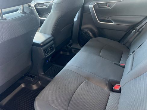 Used 2025 Toyota RAV4 LE AWD/4WD image 9