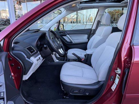 Used 2018 Subaru Forester 2.5i Premium image 10