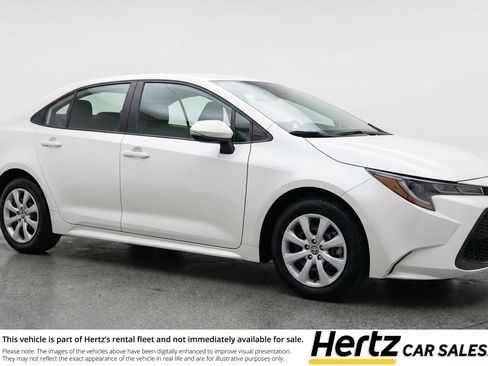 Used 2025 Toyota Corolla LE image 1