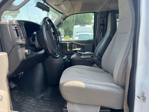 Used 2023 GMC Savana 3500 LS image 11