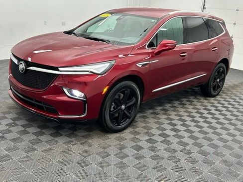 Used 2023 Buick Enclave Essence w/ Sport Touring Edition image 15