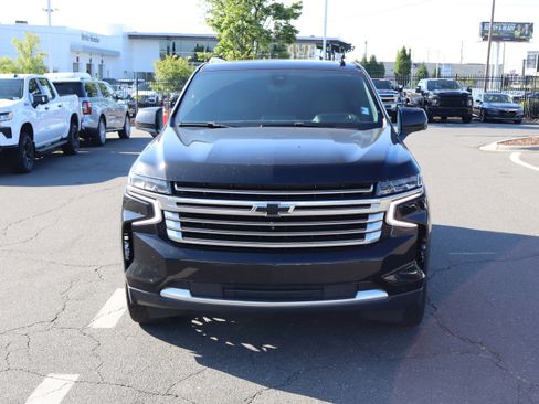 Used 2021 Chevrolet Tahoe High Country w/ Premium Package AWD/4WD image 15