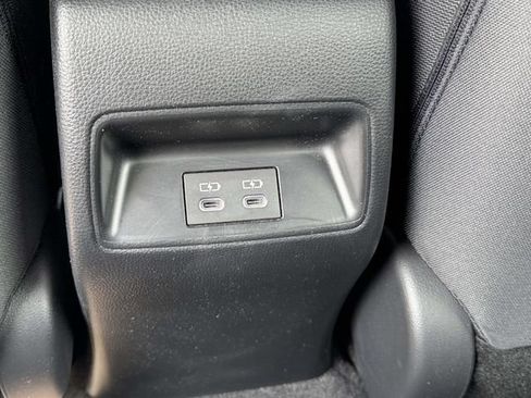 Used 2023 Toyota Corolla SE FWD image 15