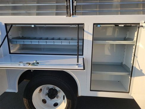 New 2024 Chevrolet Low Cab Forward image 6