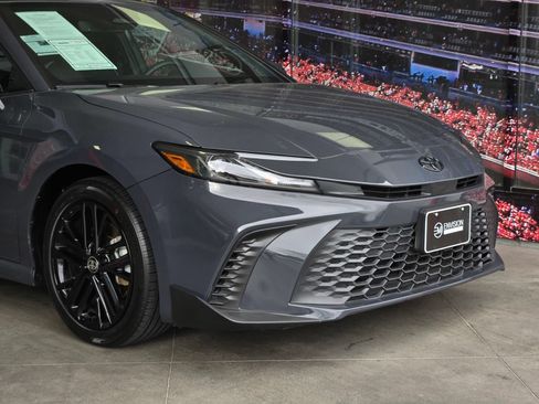Used 2025 Toyota Camry SE w/ Multimedia Upgrade Package FWD image 2