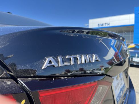 Used 2025 Nissan Altima 2.5 SV FWD image 28