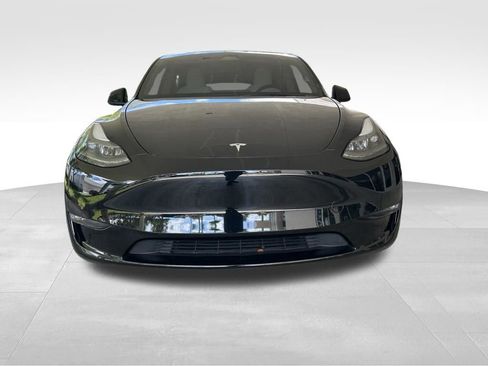 Used 2024 Tesla Model Y Long Range AWD/4WD image 12