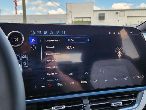 New 2026 Chevrolet Equinox EV LT image 18