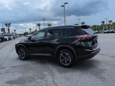 Used 2026 Nissan Rogue SV FWD image 7