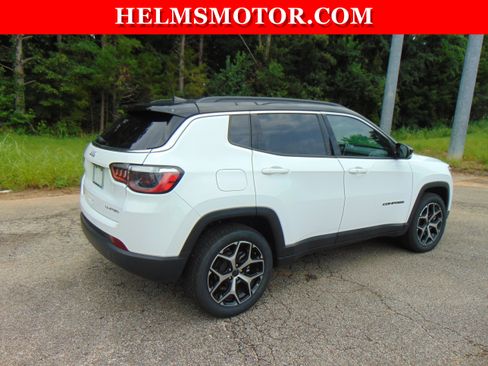 Certified 2025 Jeep Compass Limited AWD/4WD image 13