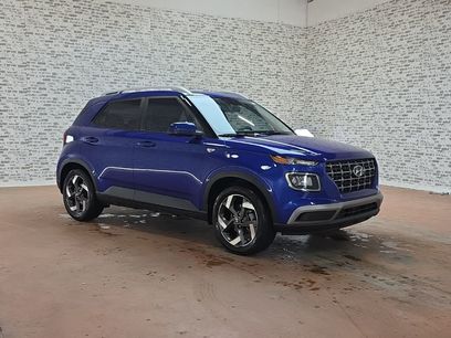 Used 2025 Hyundai Venue SEL