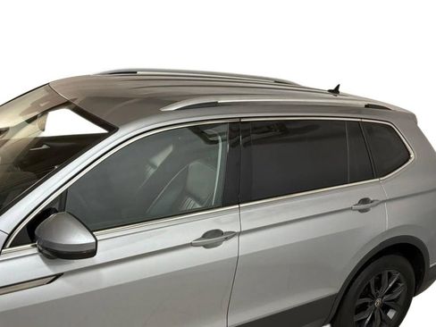 Used 2022 Volkswagen Tiguan SE AWD/4WD image 21