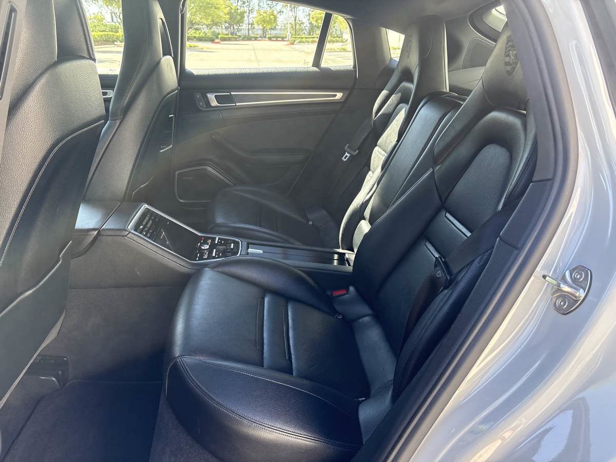 Used 2022 Porsche Panamera Platinum Edition w/ Assistance Package RWD image 12