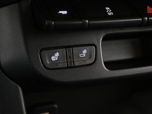 Used 2015 Chevrolet Colorado Z71 w/ LPO, Bed Protection Package image 12