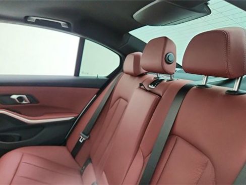 Used 2025 BMW 330i xDrive Sedan image 30