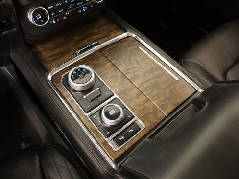 Used 2021 Ford Expedition Platinum image 9