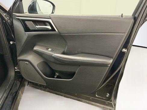 Used 2025 Mitsubishi Outlander SE AWD/4WD image 35