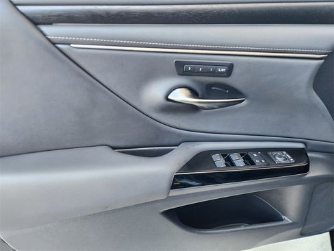 Used 2023 Lexus ES 250 w/ Premium Package image 23