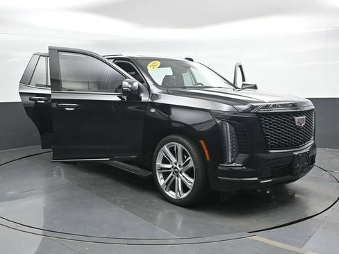 Used 2025 Cadillac Escalade Sport w/ Touring Package AWD/4WD image 44
