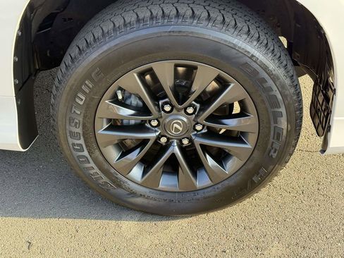 Used 2023 Lexus GX 460 Premium w/ Premium Package image 7