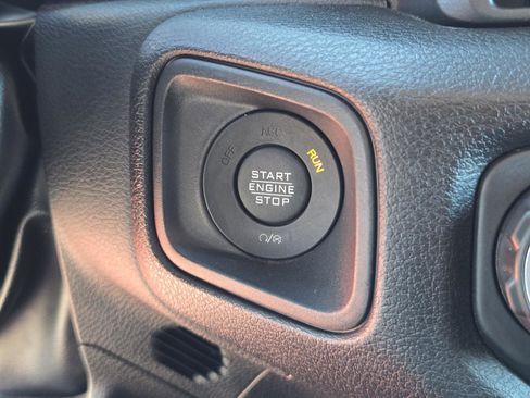 Used 2024 Jeep Wrangler Unlimited Sport image 13