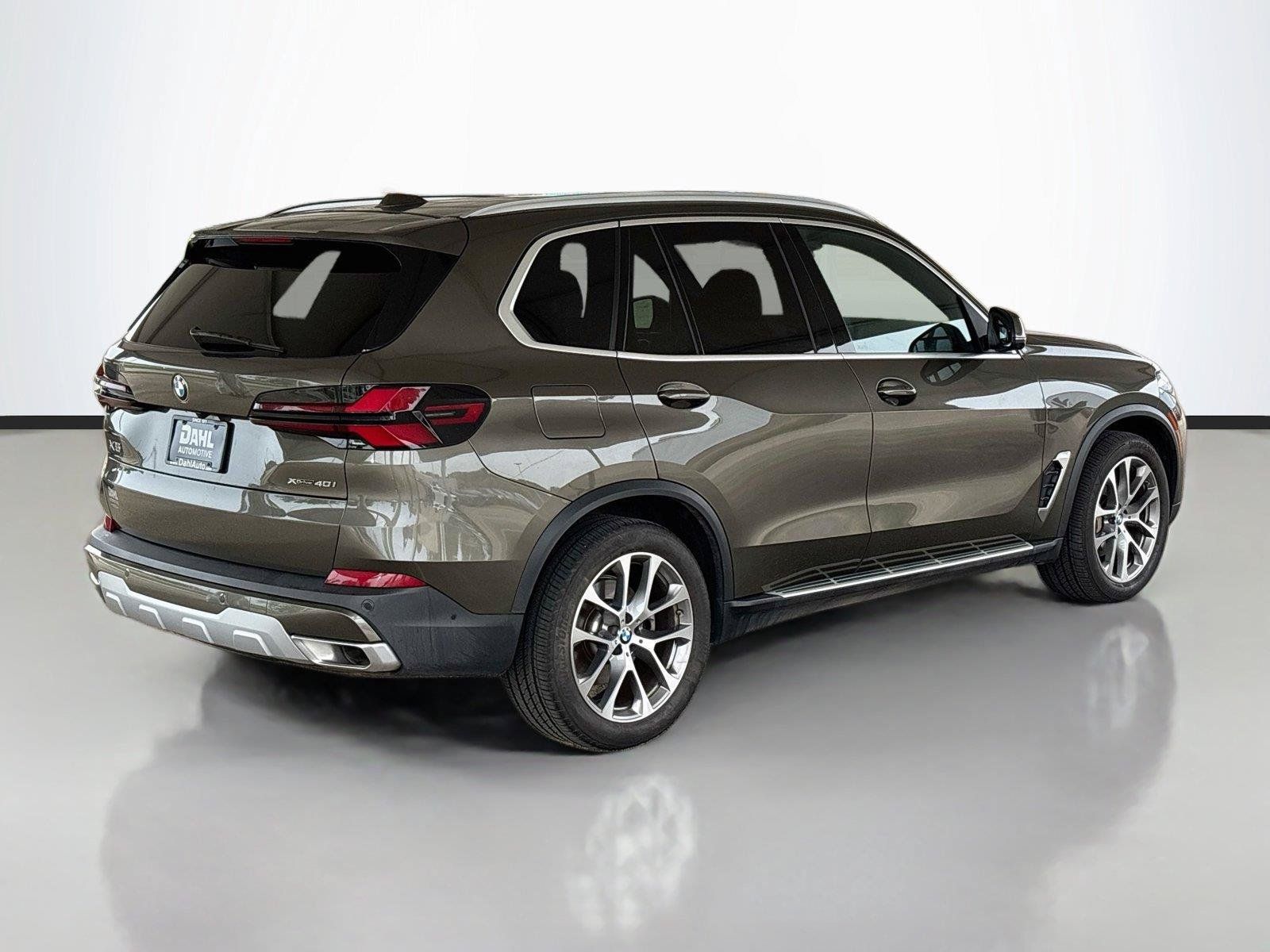 Used 2026 BMW X5 xDrive40i AWD/4WD image 13