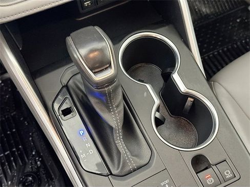 Used 2022 Toyota Highlander XLE image 15