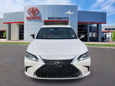 Used 2024 Lexus ES 350 w/ Premium Package image 4