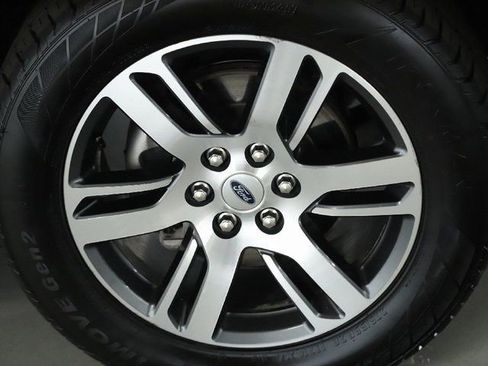 Used 2023 Ford Expedition Limited image 10