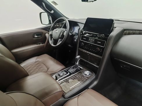 Used 2024 Nissan Armada Platinum w/ Captain's Chairs Package AWD/4WD image 17