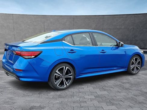 Used 2023 Nissan Sentra SR w/ SR Premium Package FWD image 11