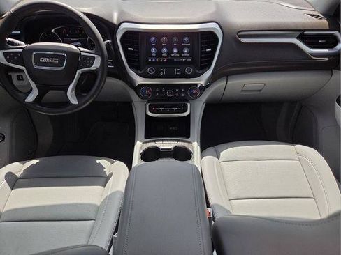 Certified 2023 GMC Acadia SLT FWD image 15