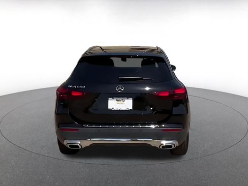Used 2025 Mercedes-Benz GLA 250 image 11