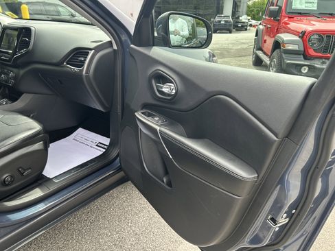 Certified 2019 Jeep Cherokee Limited AWD/4WD image 15