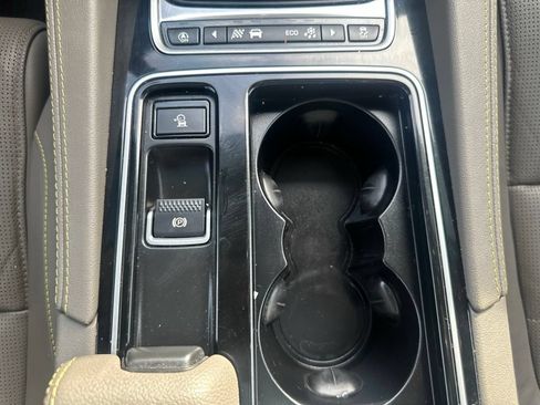 Used 2018 Jaguar F-PACE R-Sport AWD/4WD image 18