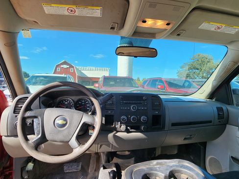 Used 2011 Chevrolet Silverado 3500 W/T image 19