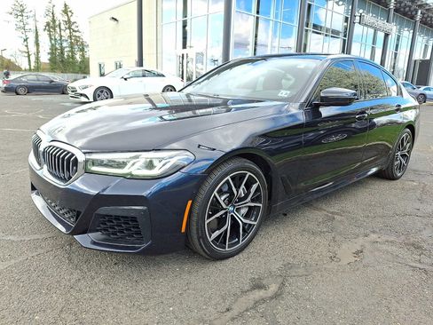 Used 2023 BMW 540i xDrive w/ M Sport Package AWD/4WD image 3