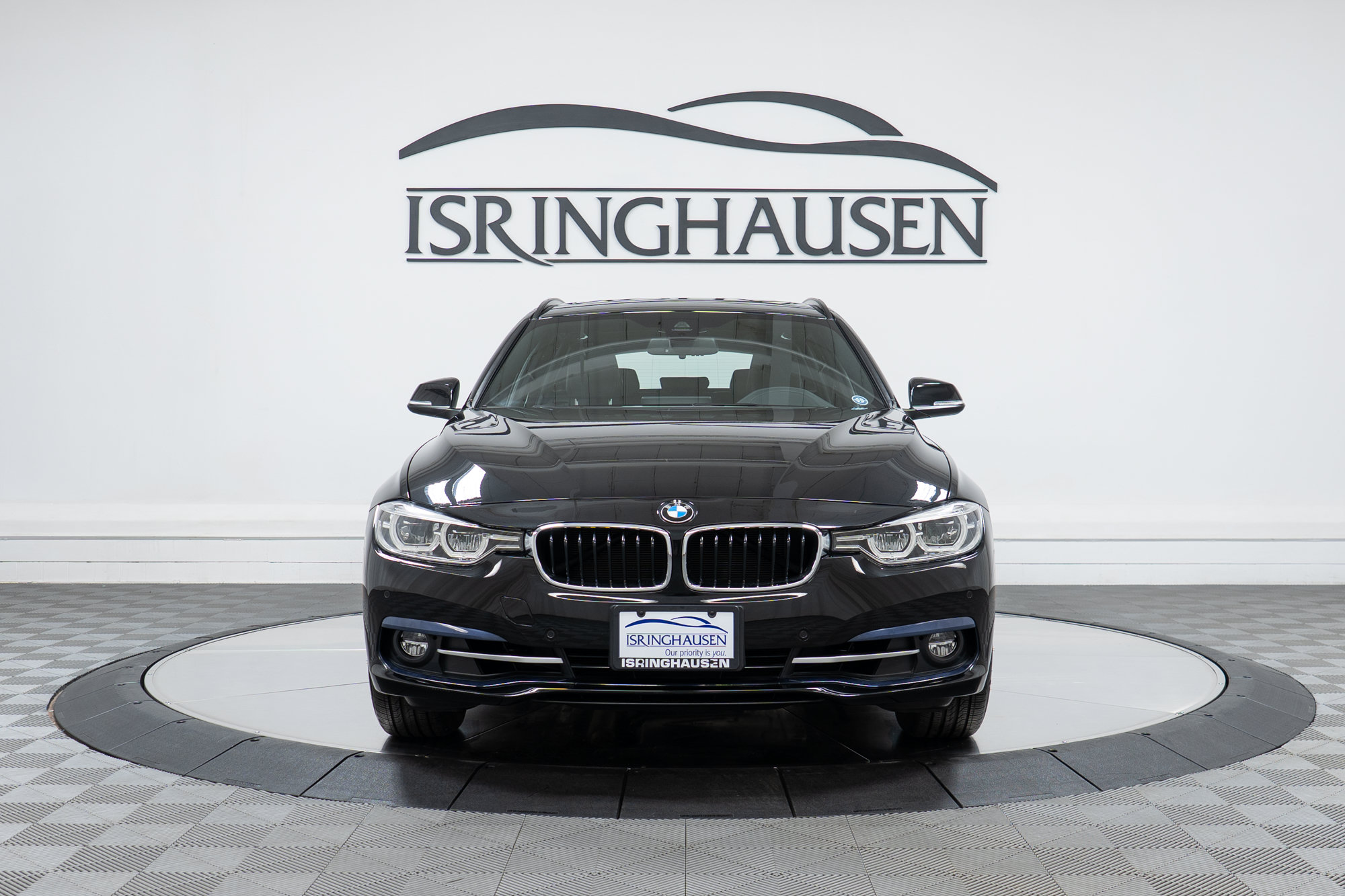 Used 2018 BMW 330i xDrive Wagon AWD/4WD image 2
