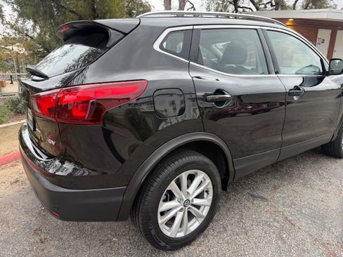Used 2019 Nissan Rogue Sport SV image 16