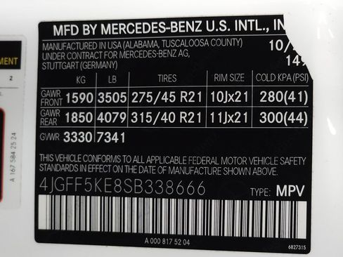 Used 2025 Mercedes-Benz GLS 450 4MATIC w/ AMG Line Exterior image 39