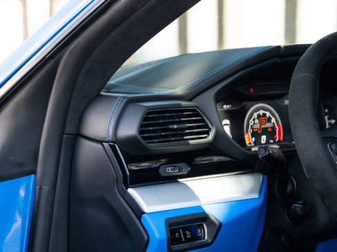 Used 2019 Lamborghini Urus AWD/4WD image 46