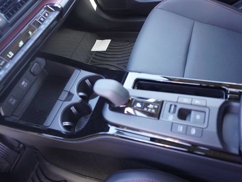 New 2026 Toyota Prius Plug-In Hybrid FWD image 14