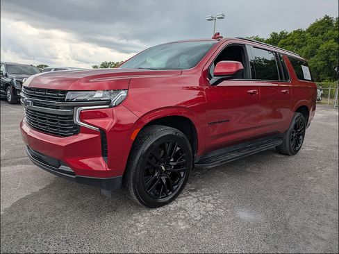 Used 2021 Chevrolet Suburban RST AWD/4WD image 8
